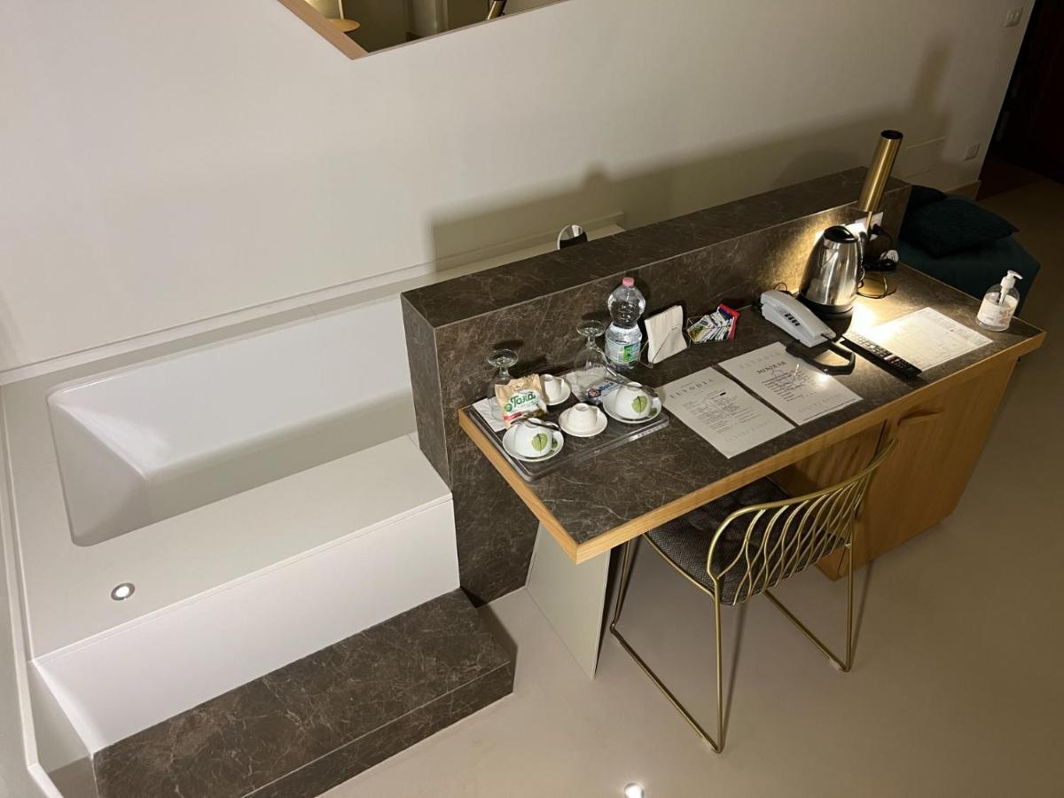 Euvodia Luxury Rooms Matera Exterior foto